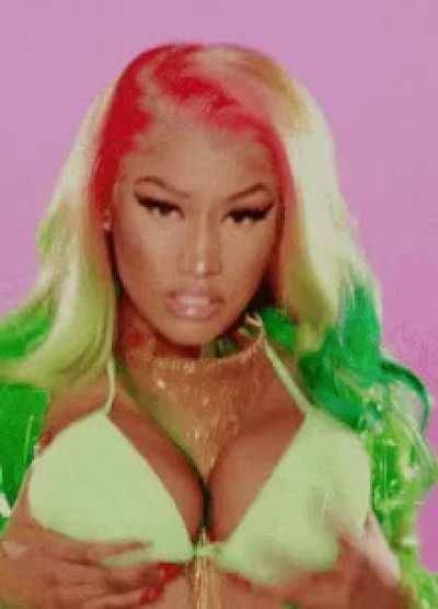 Need help gooning for my goddess someone dm asap