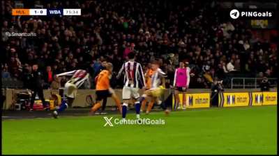 Alfie Gilchrist somehow got a red card for this?