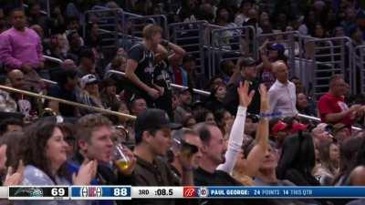 [Highlight] PG hits Wagner with a crossover and stepback 3