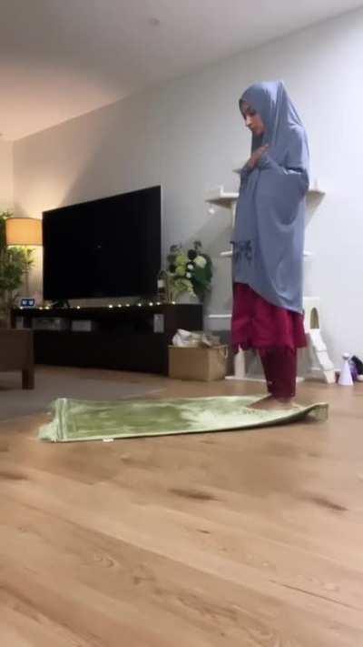 P̶r̶a̶y̶ Play time