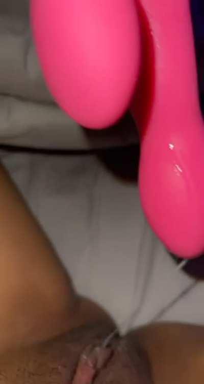 12:35am and I just watched porn and masturbated and came hard asf 🥵🥵