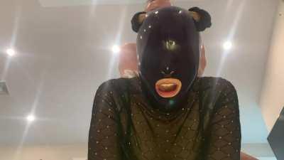 Faceless anal fucktoy