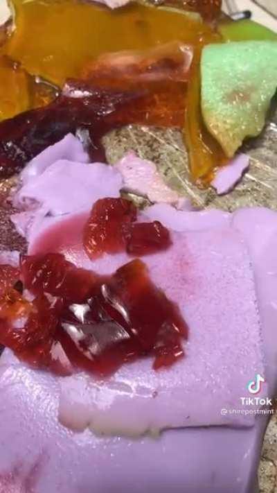 Synced frame rate jiggle