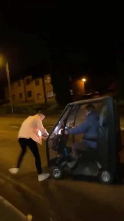 hOrRiBLe RoAdRaGe FiLmEd In UK