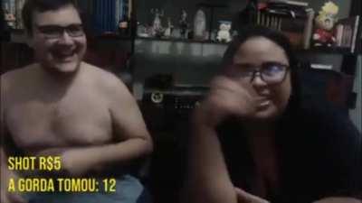 Pode gordão apanhando de cuié no gp?