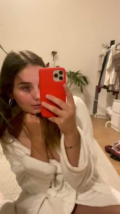 Be honest would you masturbate to my nudes if I ever send you some 😇