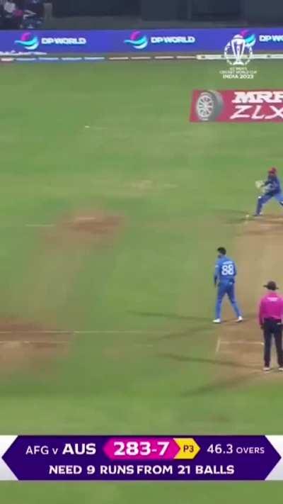 Last 4 balls of Maxwell’s innings