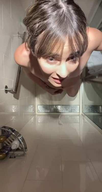 I love peeing in the shower