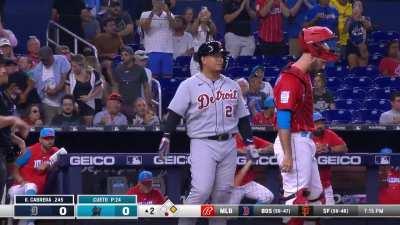 [Highlight] [Highlight] Miguel Cabrera receives a standing ovation from Marlins fans on Venezuelan Heritage Night. He would double later in the at-bat