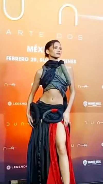 The photographer's are unruly and almost sounds ready to risk it (sound on) 