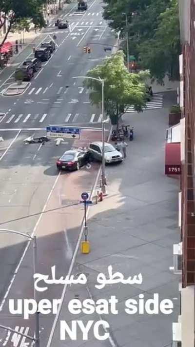 Car chase + Robbery that happened yesterday in NYC - Much better view from someone recording from their apartment.