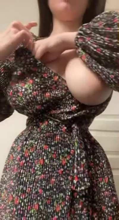 Hopefully my natural DDDs aren’t too big to go braless in my sundresses