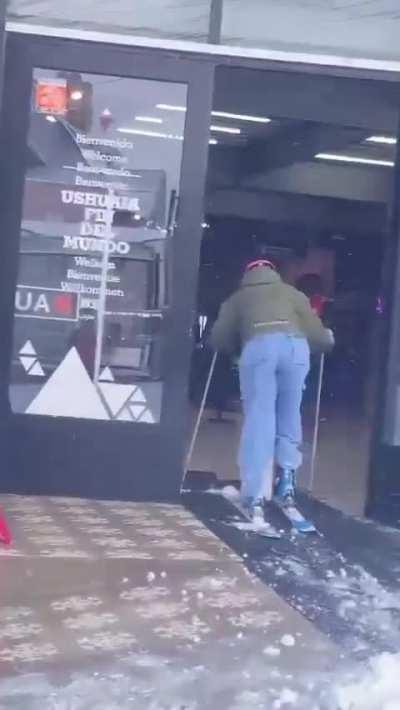 Mientras tanto en pleno centro de Ushuaia