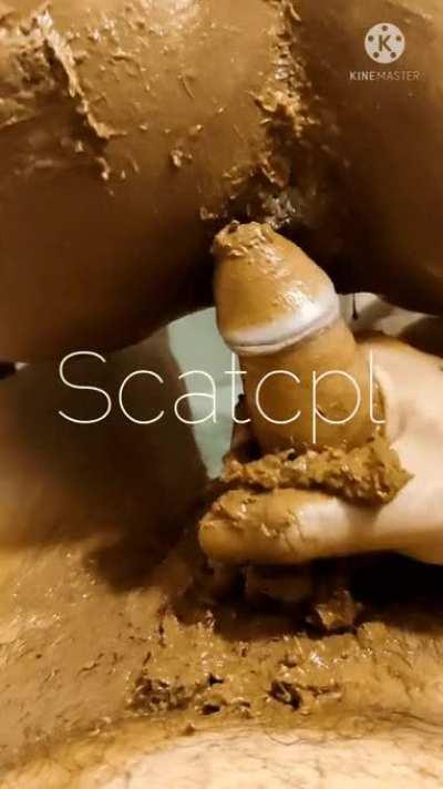 More i play with her scat ... More Nasty she turns 😌