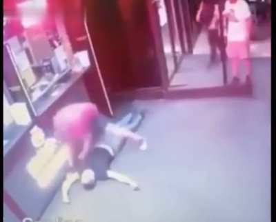 BRUTAL warning!: Security guard caught on camera knocking man out and breaking BOTH his arms. 