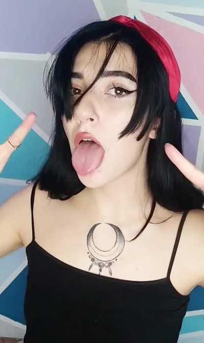 all day i watch hentai and i am very horny🥺👉👈💫