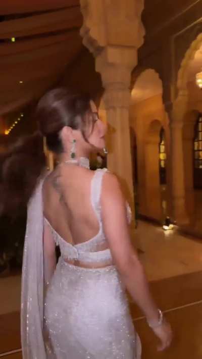 Avneet Kaur in Silver Saree -IG-April 2026