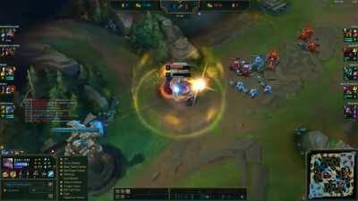 My friend's play to tilt enemy Ornn into oblivion and turn around clash game