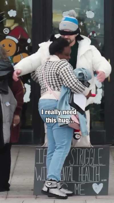 'If you struggle with mental health... Hug me'