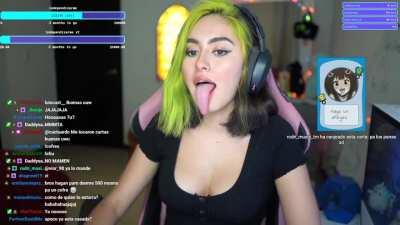 Imaginen las posibilidades con esa lengua🤤