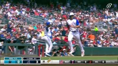 [Highlight] [Highlight] Marcell Ozuna's 2-run double makes it 5-0 in the first there are still no outs.