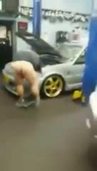 Pantsing Extraordinaire