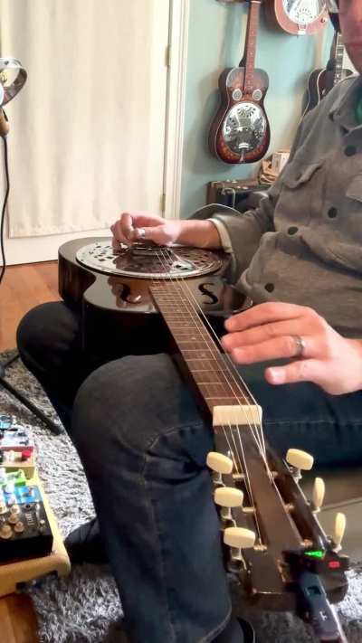 Wheel Hoss! My favorite name for a fiddle tune. Jerry Douglas’ arrangement.