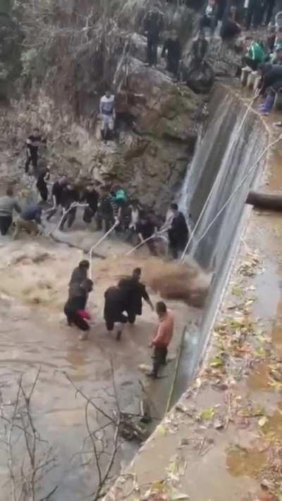 Dudes unclogging a dam ( thought of this community because of the ROW ROW ROW thing)