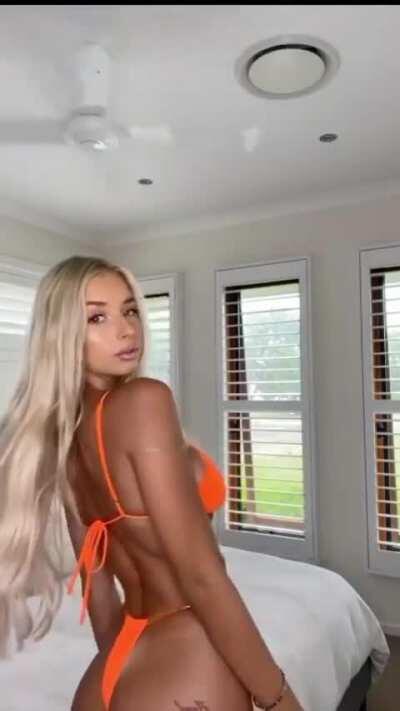 Avalon Nadfalusi [/r/BimboPerfection]