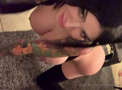 Shaking in doggy position