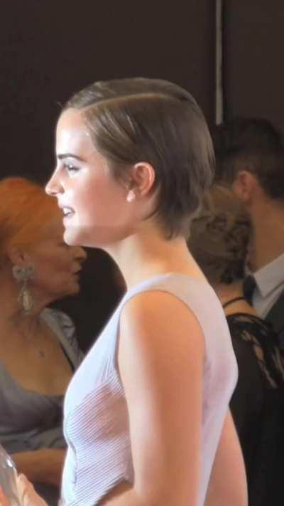 Emma Watson looked so fuckable in this short dress with those heels