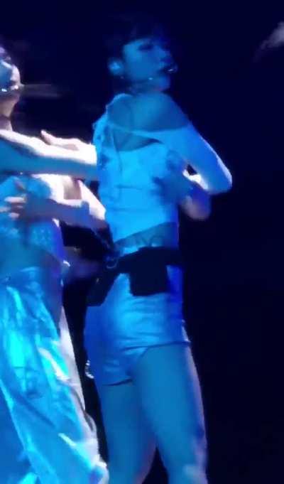 LE SSERAFIM - Kim Chaewon 🥵