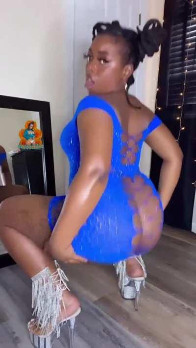 how does the color blue look on my chocolate skin?