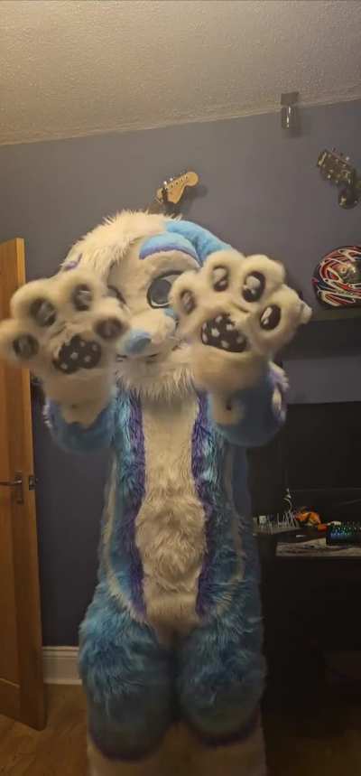 Got my suit today say hi to sunday 😊 