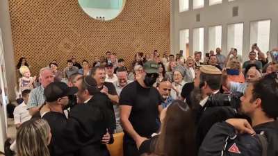 IDF rapists who were on leaked video gangraping a prisoner held without charges receive standing ovation and chants of “you are heroes”, “we love you”