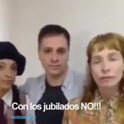 Hoy le pesifican los bonos a los jubilados, quiero verlos a estos