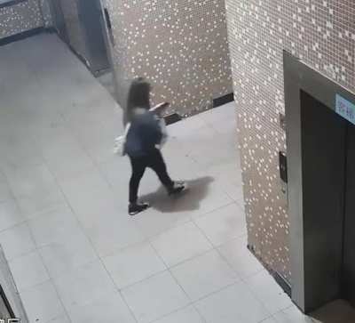 This man brought a faulty e-bike battery into an elevator