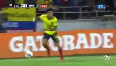 Luis Diaz sends defenders into early retirement