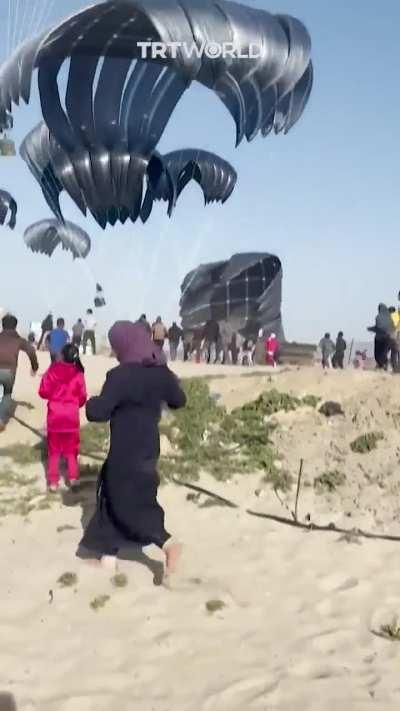 Mass Airdrop of aid on Gazan coast
