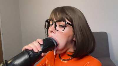 Damn i didn't know Velma was like that 😳😳