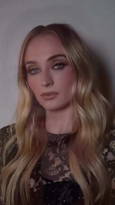 Sophie ready for 'Late Night with Seth Meyers' - IG August 2025