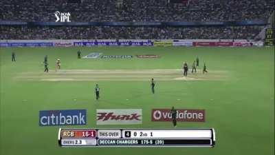 Remember when RCB Team decided to Send Zaheer Khan as a pinch Hitter to Counter a Fiery Dale Steyn. 2011 Deccan vs RCB.