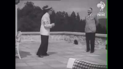 Hitler-Gangnam style.