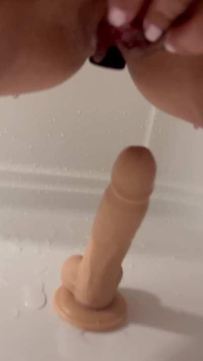 Amateur Big Ass Pussy Masturbating Homemade Dildo Pussy Lips Suction Dildo
