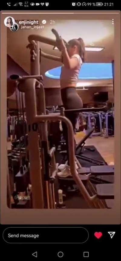 Focus on the machine, focus!