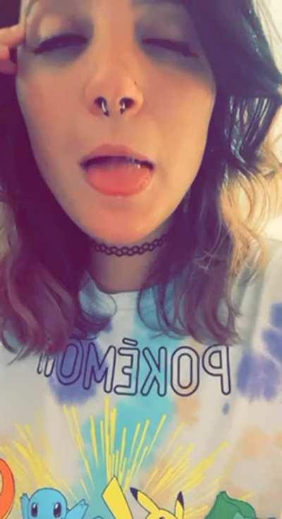 Lots of spit for a nice sloppy bj🤤