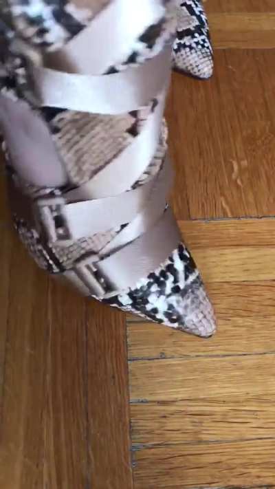 My girlfriend meet some bugs , her favorite to crush