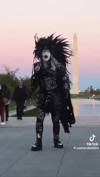 Loser Monument Mythos Reference