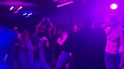 Bartos és a Cretins a Turbinában 