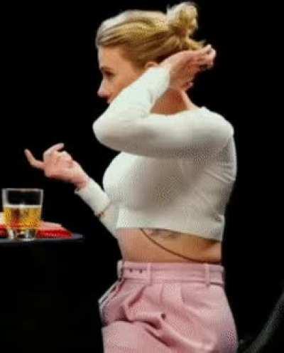 Imagine ScarJo riding your cock like this.🤤🤤🤤🤤